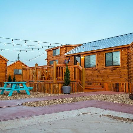 The Big Texan - Cabins And Wagons 애머릴로 외부 사진