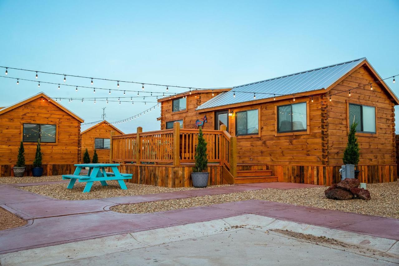 The Big Texan - Cabins And Wagons 애머릴로 외부 사진